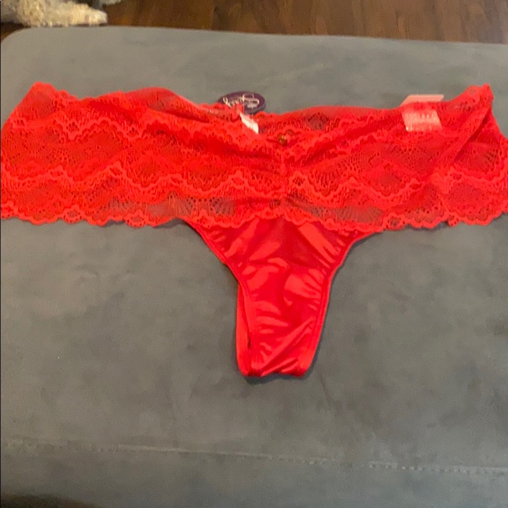 Cacique Red Lace Thong 26/28